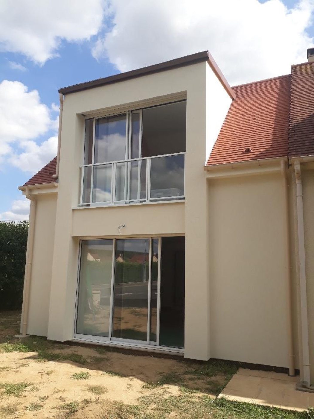 Extension avec balcon et grande baie vitrée, Bati M2G